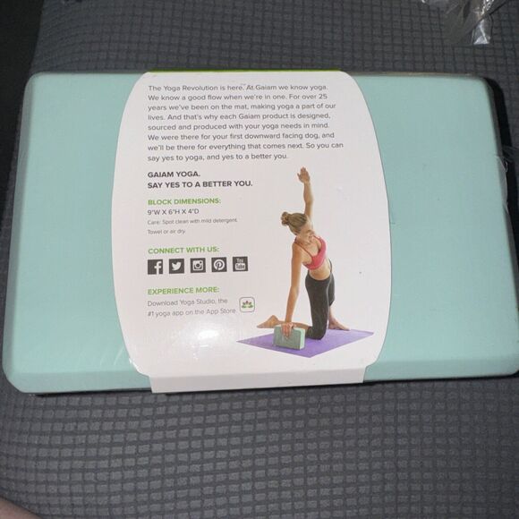 Gaiam Foam Yoga Block Non-Slip 9" x 6" x 4" Green New Sealed Workout - Picture 2 of 3
